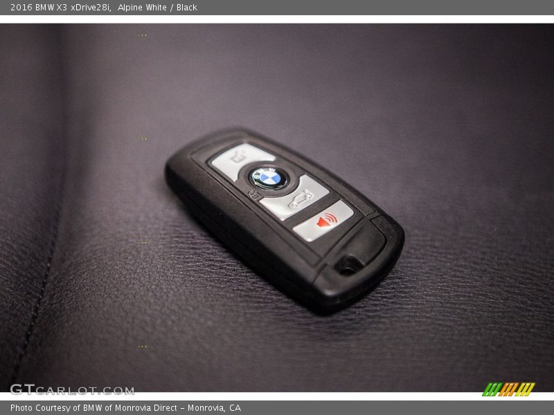 Alpine White / Black 2016 BMW X3 xDrive28i