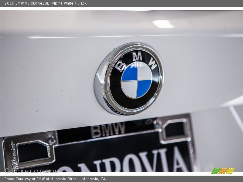 Alpine White / Black 2016 BMW X3 xDrive28i