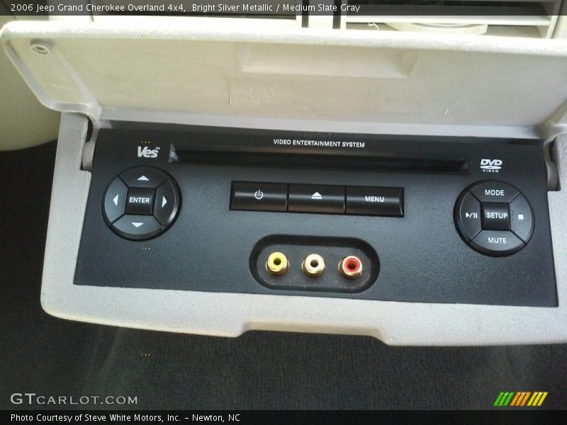 Bright Silver Metallic / Medium Slate Gray 2006 Jeep Grand Cherokee Overland 4x4