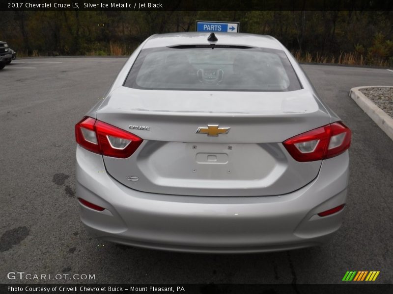 Silver Ice Metallic / Jet Black 2017 Chevrolet Cruze LS