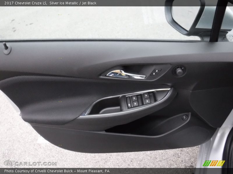 Silver Ice Metallic / Jet Black 2017 Chevrolet Cruze LS
