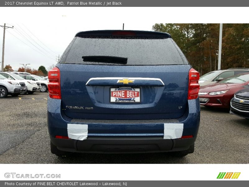 Patriot Blue Metallic / Jet Black 2017 Chevrolet Equinox LT AWD