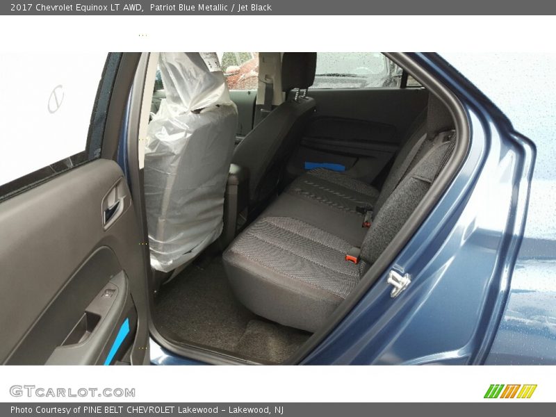 Patriot Blue Metallic / Jet Black 2017 Chevrolet Equinox LT AWD