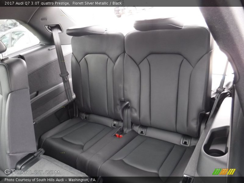 Rear Seat of 2017 Q7 3.0T quattro Prestige