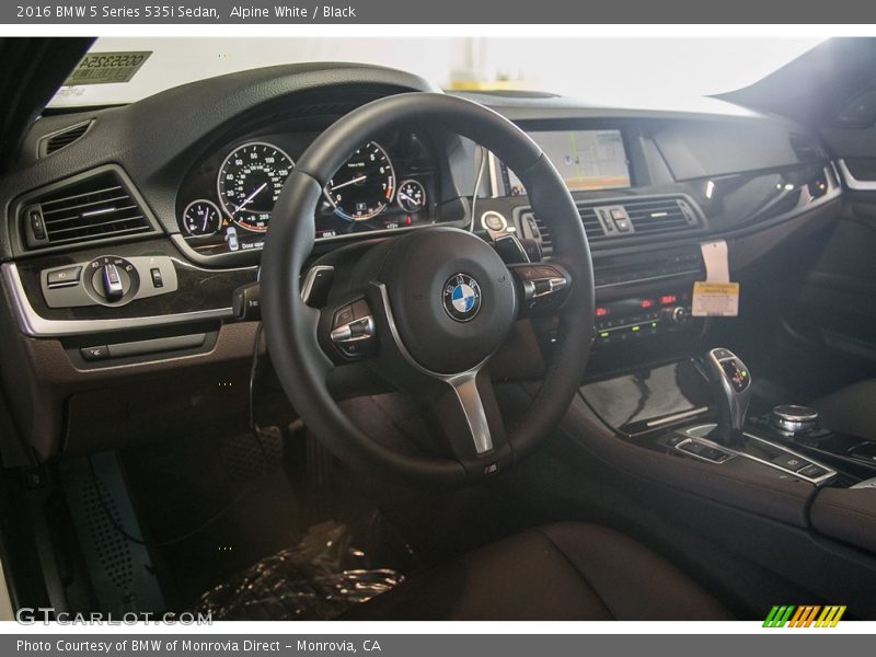 Alpine White / Black 2016 BMW 5 Series 535i Sedan