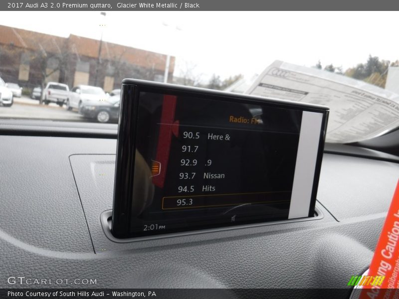Glacier White Metallic / Black 2017 Audi A3 2.0 Premium quttaro