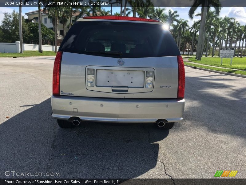 Light Platinum Metallic / Light Gray 2004 Cadillac SRX V6