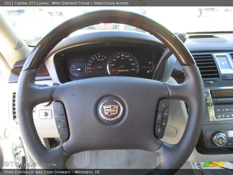 White Diamond Tricoat / Shale/Cocoa Accents 2011 Cadillac DTS Luxury