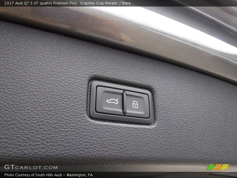 Graphite Gray Metallic / Black 2017 Audi Q7 3.0T quattro Premium Plus