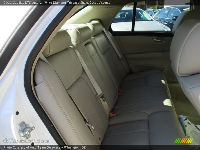 White Diamond Tricoat / Shale/Cocoa Accents 2011 Cadillac DTS Luxury