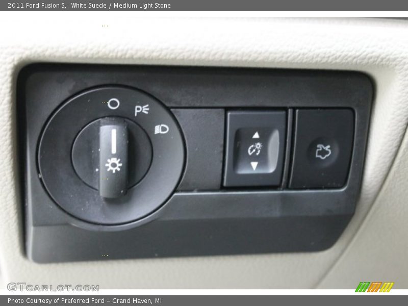 White Suede / Medium Light Stone 2011 Ford Fusion S