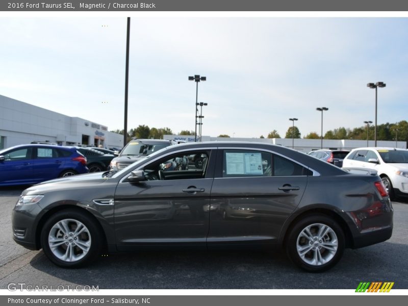 Magnetic / Charcoal Black 2016 Ford Taurus SEL