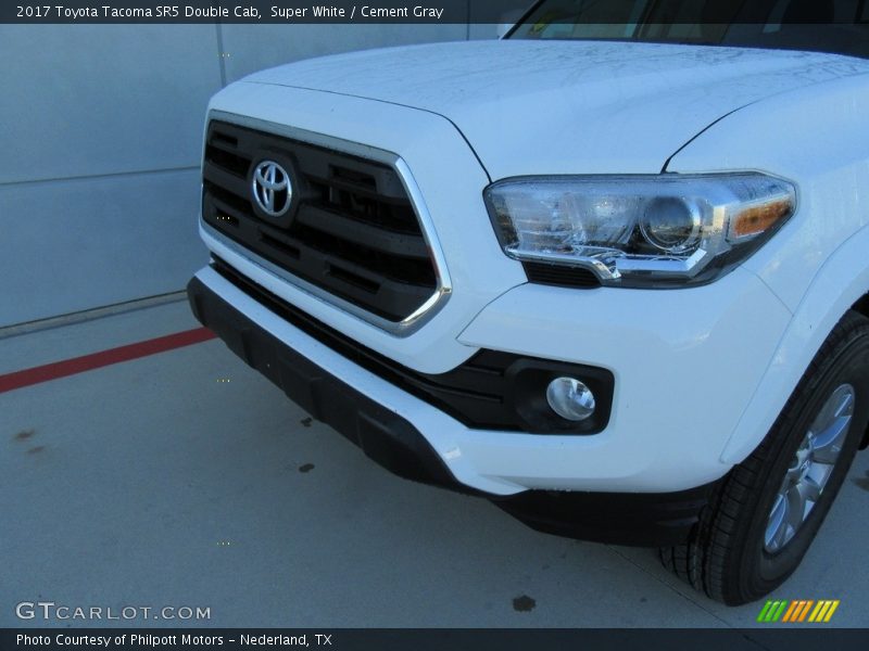Super White / Cement Gray 2017 Toyota Tacoma SR5 Double Cab