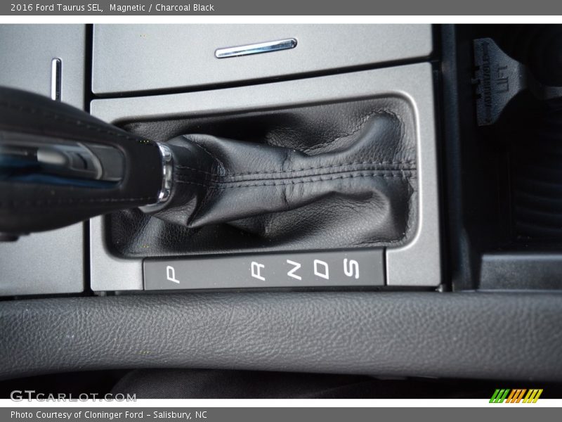 Magnetic / Charcoal Black 2016 Ford Taurus SEL