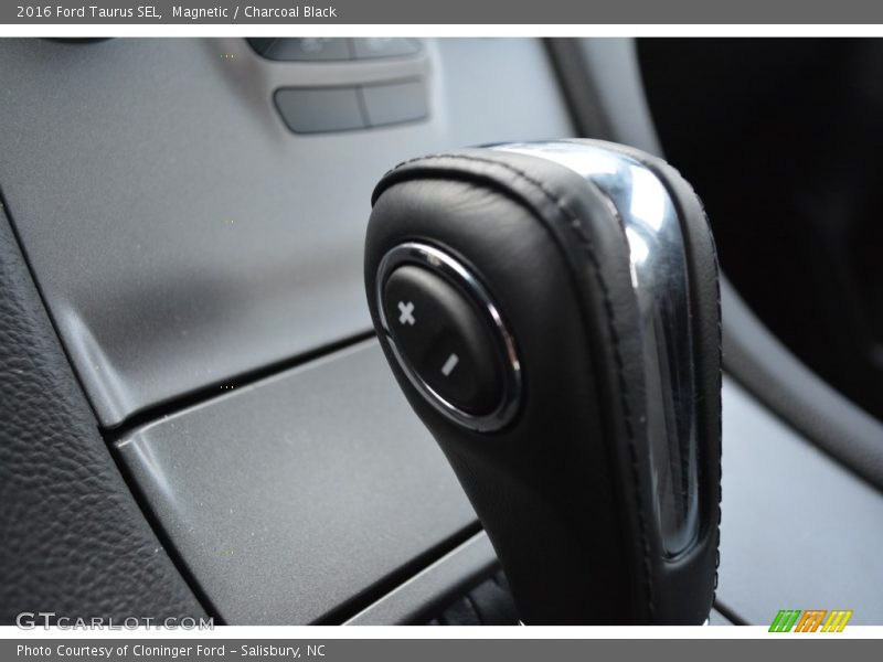 Magnetic / Charcoal Black 2016 Ford Taurus SEL