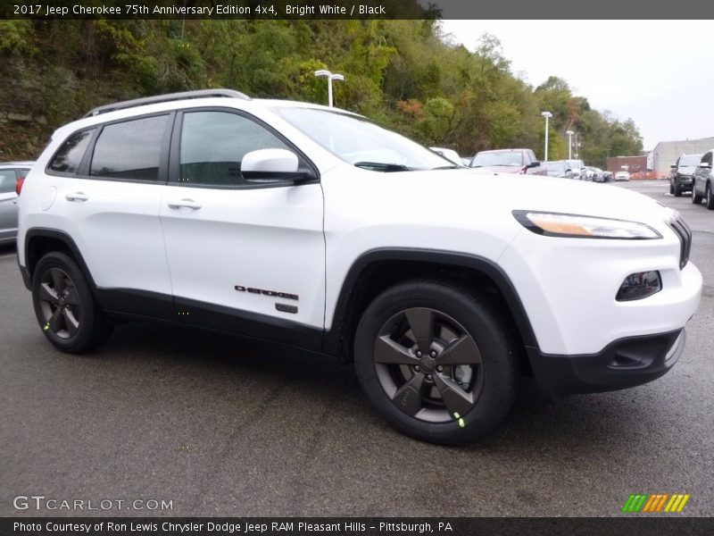 Front 3/4 View of 2017 Cherokee 75th Anniversary Edition 4x4