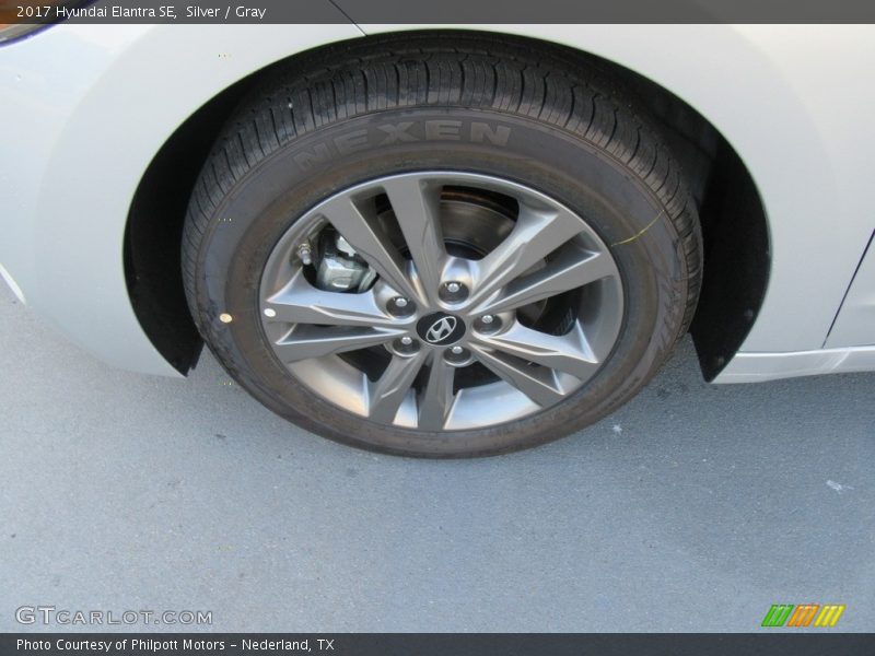 Silver / Gray 2017 Hyundai Elantra SE