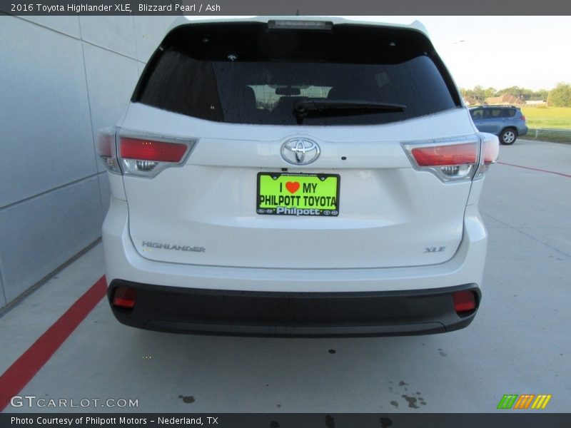 Blizzard Pearl / Ash 2016 Toyota Highlander XLE