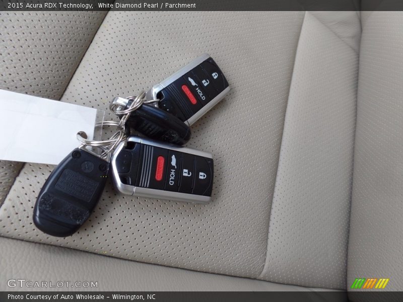 White Diamond Pearl / Parchment 2015 Acura RDX Technology