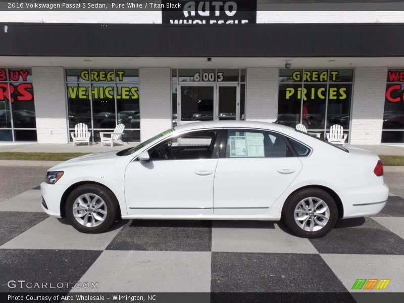 Pure White / Titan Black 2016 Volkswagen Passat S Sedan