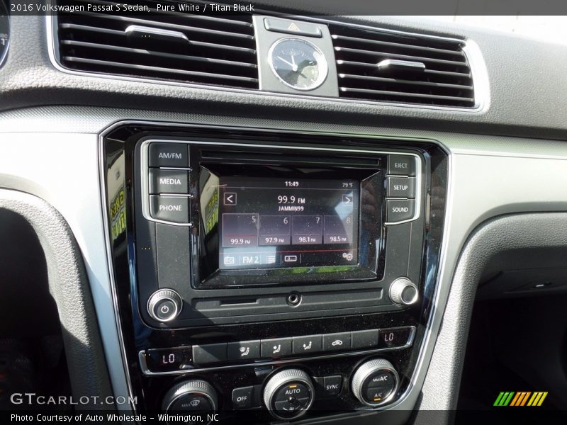 Pure White / Titan Black 2016 Volkswagen Passat S Sedan
