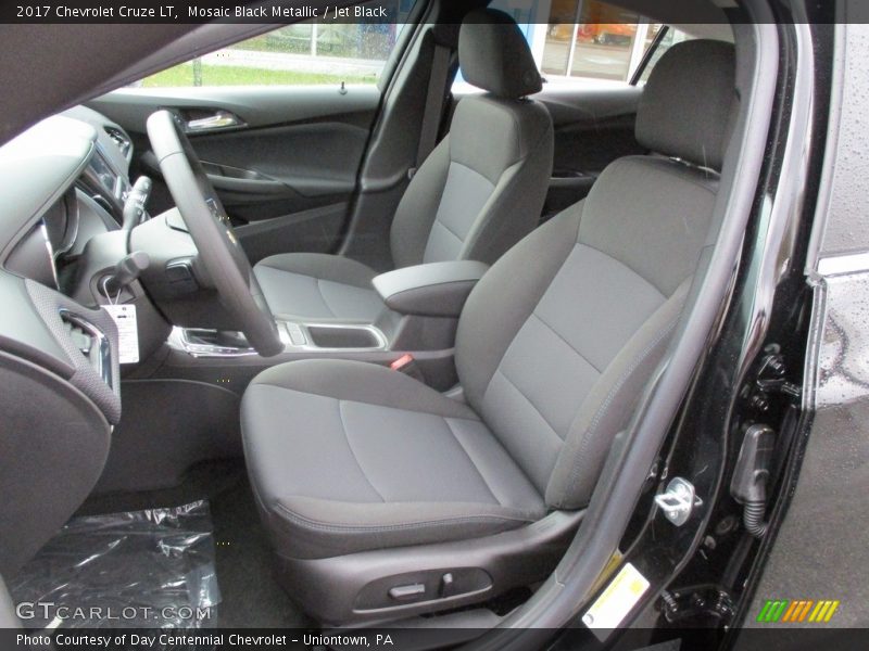 Mosaic Black Metallic / Jet Black 2017 Chevrolet Cruze LT