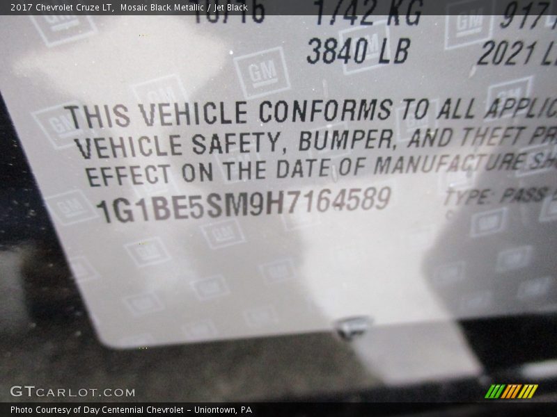 Mosaic Black Metallic / Jet Black 2017 Chevrolet Cruze LT