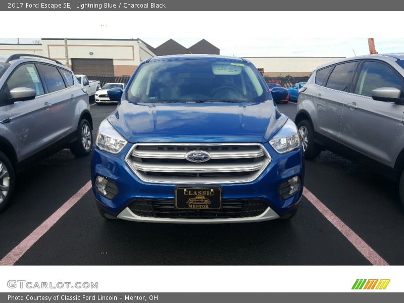 Lightning Blue / Charcoal Black 2017 Ford Escape SE