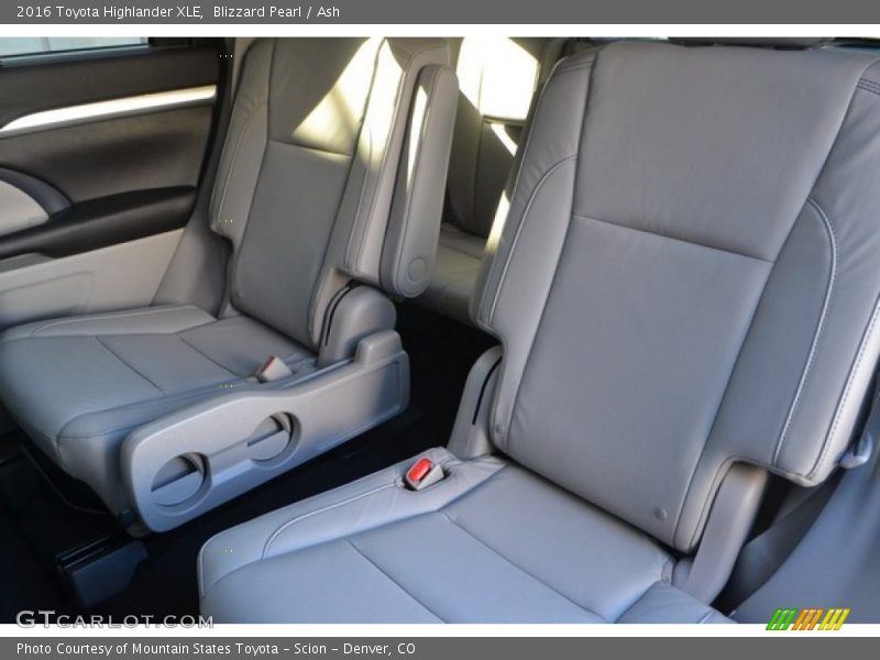 Blizzard Pearl / Ash 2016 Toyota Highlander XLE