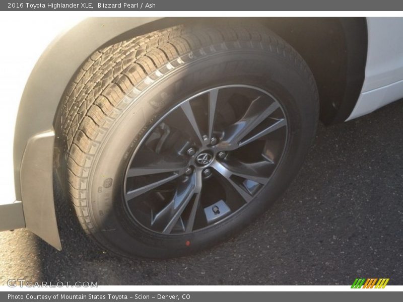 Blizzard Pearl / Ash 2016 Toyota Highlander XLE