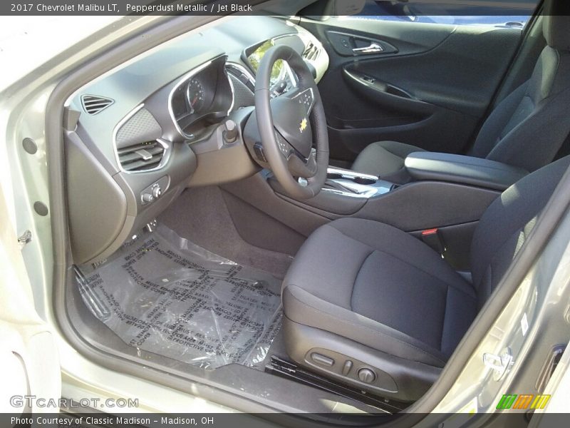 Pepperdust Metallic / Jet Black 2017 Chevrolet Malibu LT