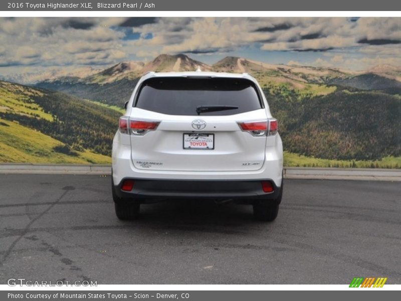 Blizzard Pearl / Ash 2016 Toyota Highlander XLE