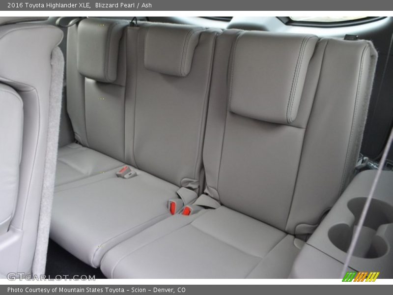 Blizzard Pearl / Ash 2016 Toyota Highlander XLE
