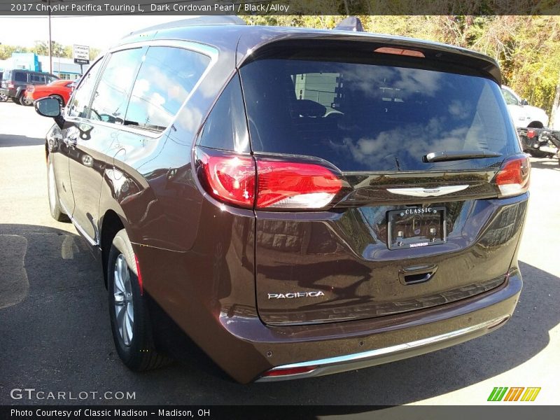 Dark Cordovan Pearl / Black/Alloy 2017 Chrysler Pacifica Touring L