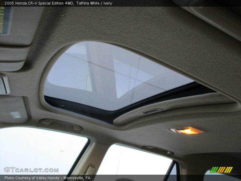 Taffeta White / Ivory 2005 Honda CR-V Special Edition 4WD