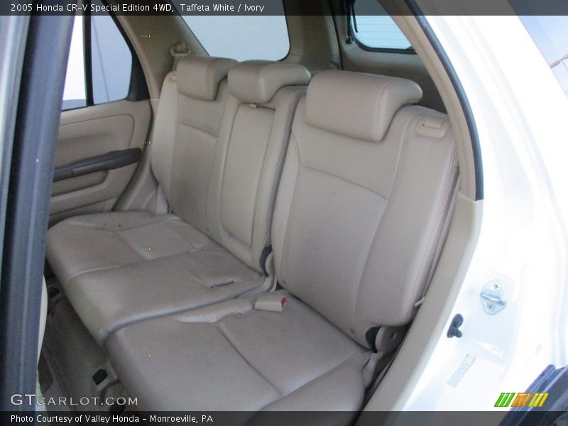 Taffeta White / Ivory 2005 Honda CR-V Special Edition 4WD
