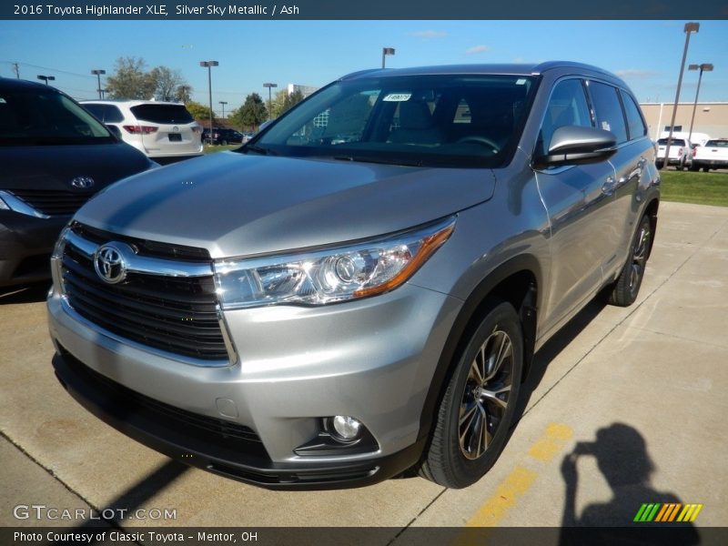 Silver Sky Metallic / Ash 2016 Toyota Highlander XLE