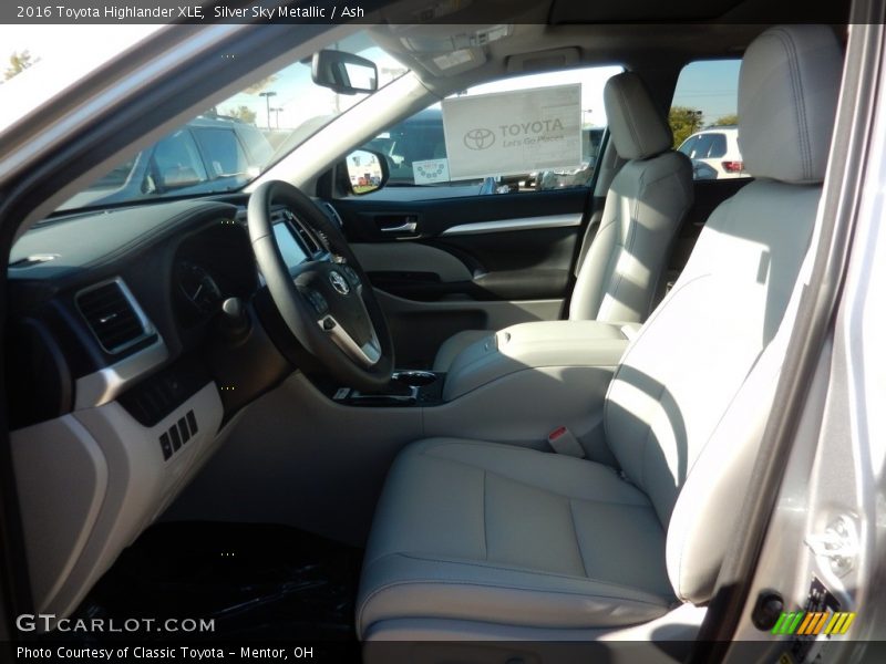 Silver Sky Metallic / Ash 2016 Toyota Highlander XLE