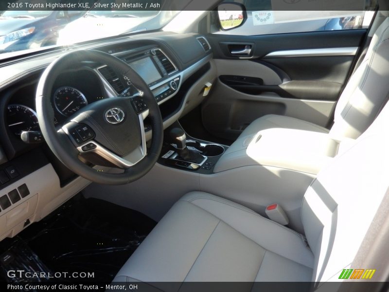Silver Sky Metallic / Ash 2016 Toyota Highlander XLE