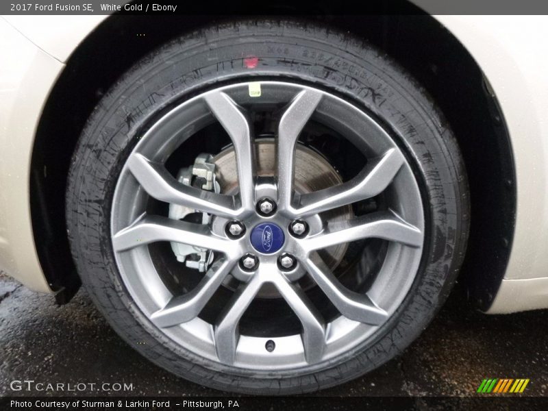 White Gold / Ebony 2017 Ford Fusion SE