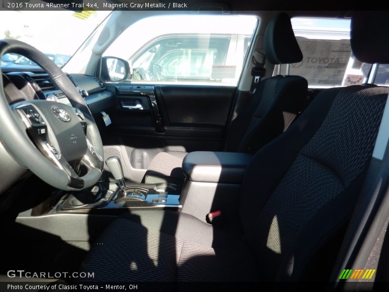 Magnetic Gray Metallic / Black 2016 Toyota 4Runner Trail 4x4