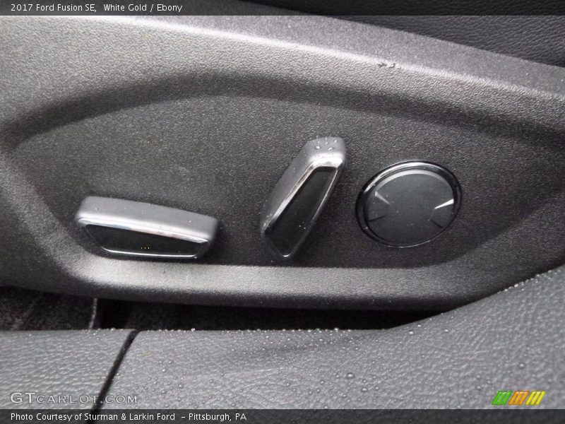 White Gold / Ebony 2017 Ford Fusion SE