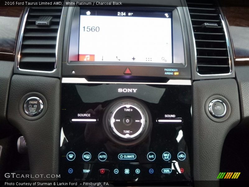 White Platinum / Charcoal Black 2016 Ford Taurus Limited AWD