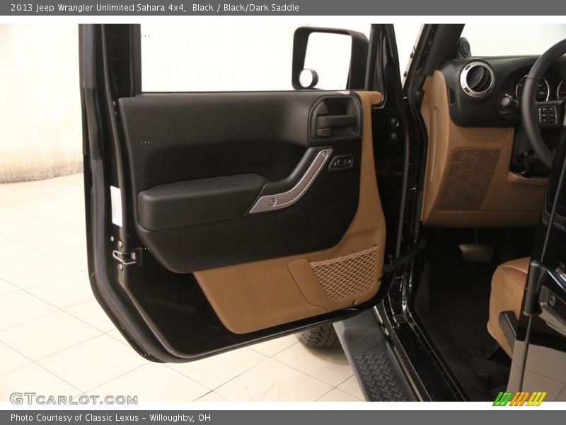 Black / Black/Dark Saddle 2013 Jeep Wrangler Unlimited Sahara 4x4