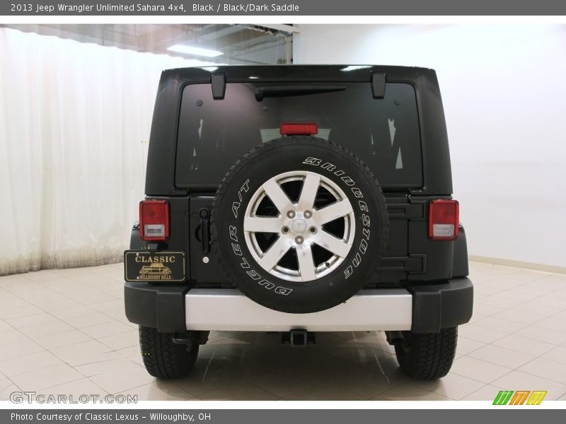 Black / Black/Dark Saddle 2013 Jeep Wrangler Unlimited Sahara 4x4
