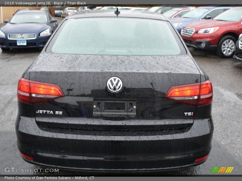 Black / Titan Black 2016 Volkswagen Jetta SE