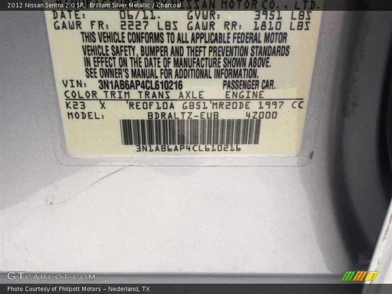 Brilliant Silver Metallic / Charcoal 2012 Nissan Sentra 2.0 SR