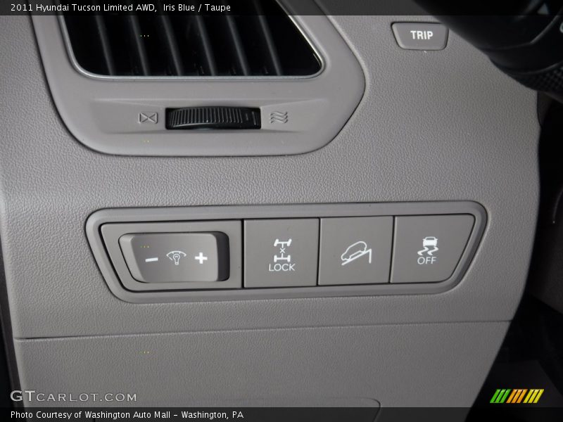 Iris Blue / Taupe 2011 Hyundai Tucson Limited AWD