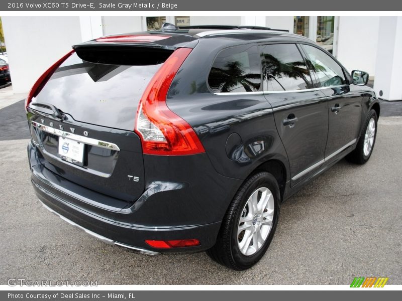 Savile Gray Metallic / Beige 2016 Volvo XC60 T5 Drive-E