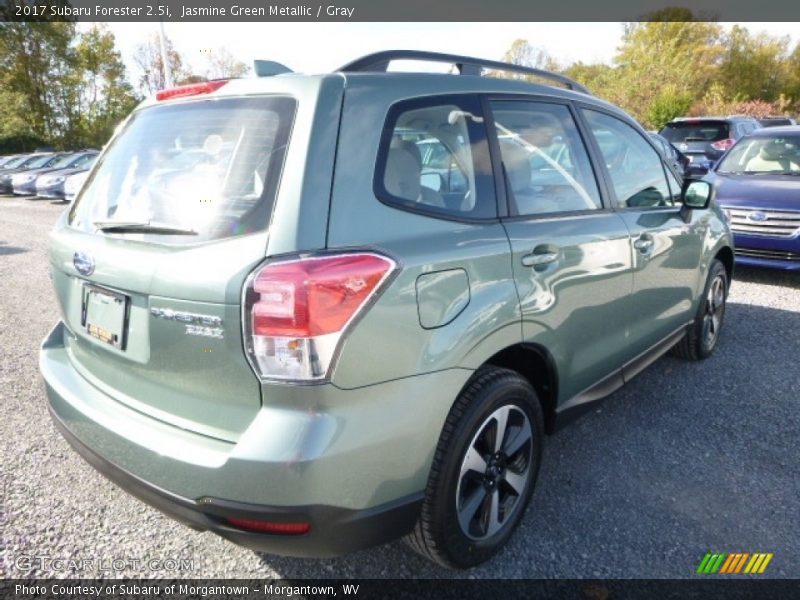 Jasmine Green Metallic / Gray 2017 Subaru Forester 2.5i